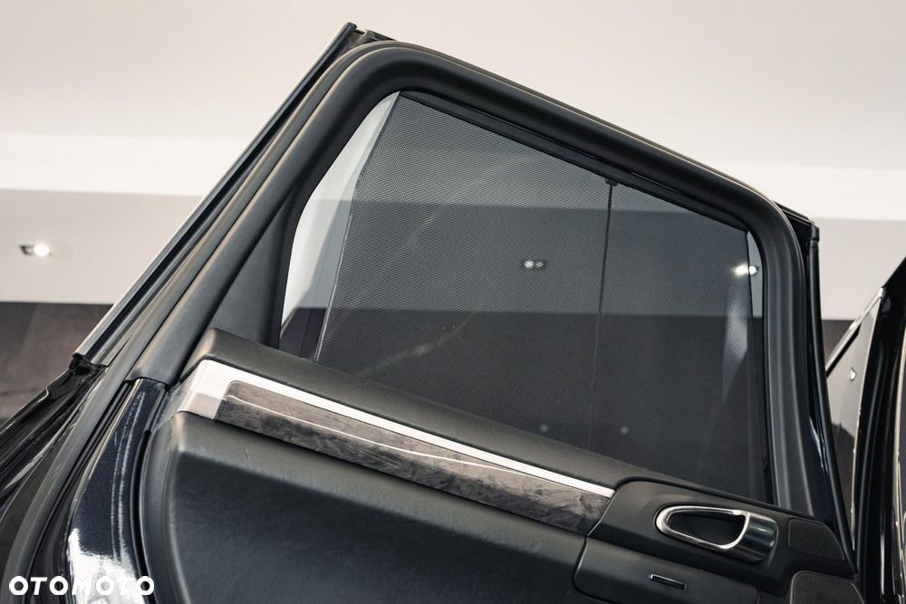 Porsche Cayenne Turbo - 35