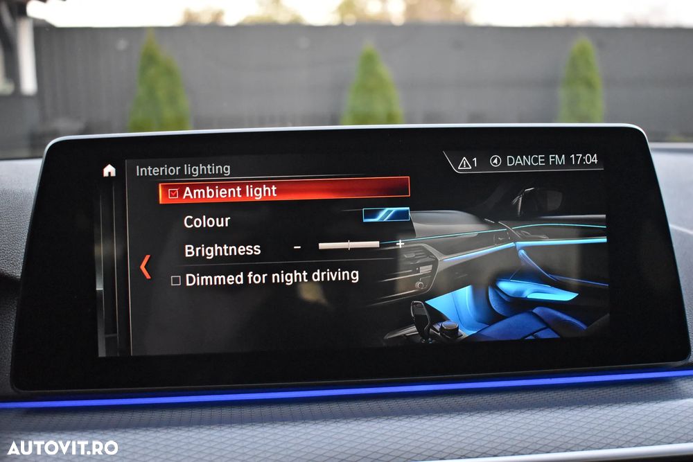 BMW Seria 5 520d xDrive AT - 31