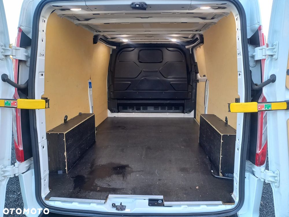 Ford Transit Custom - 8
