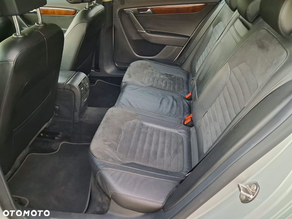Volkswagen Passat 3.6 V6 4Motion DSG Exclusive - 11