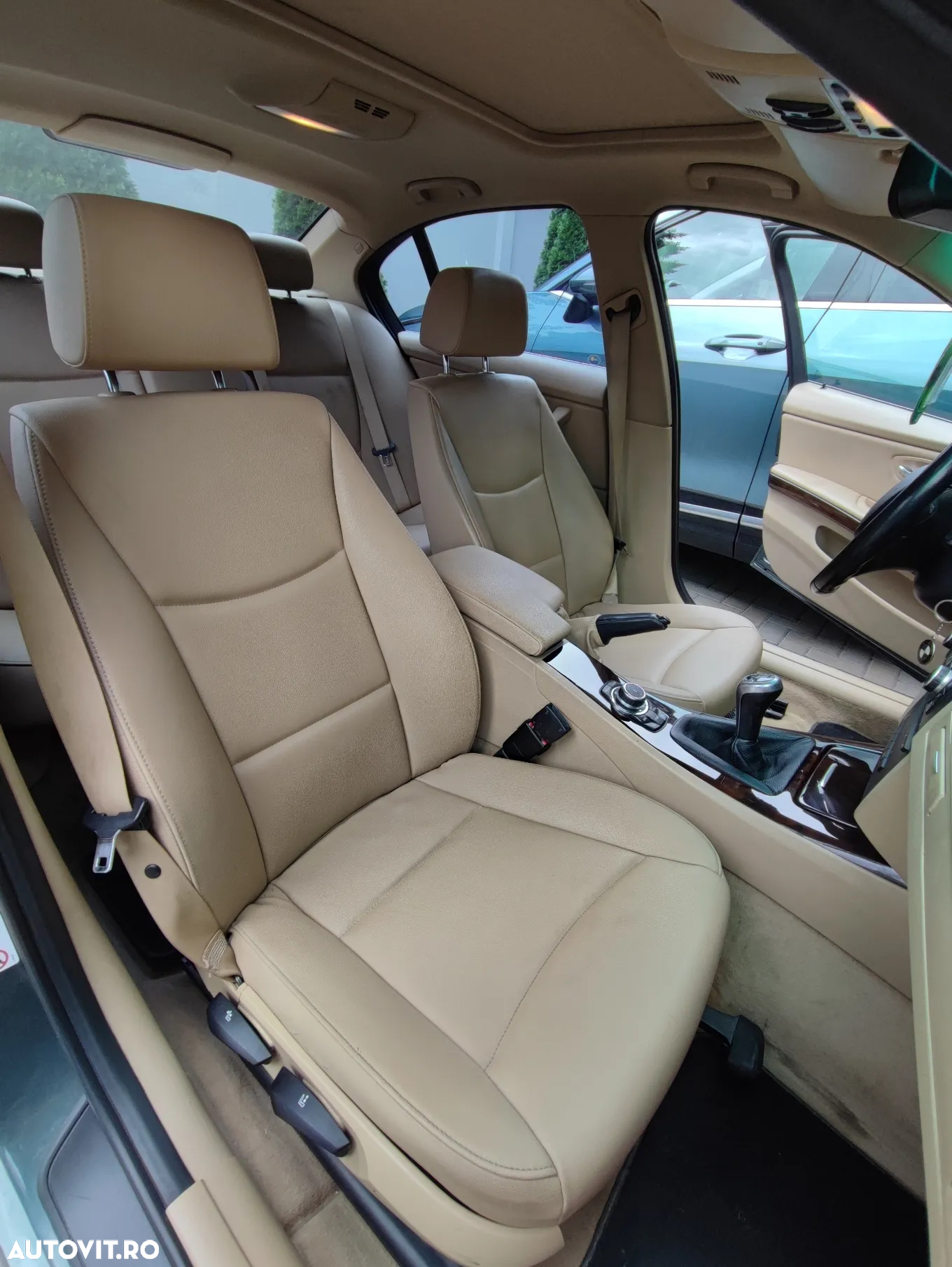 BMW Seria 3 320d EfficientDynamics Edition - 32
