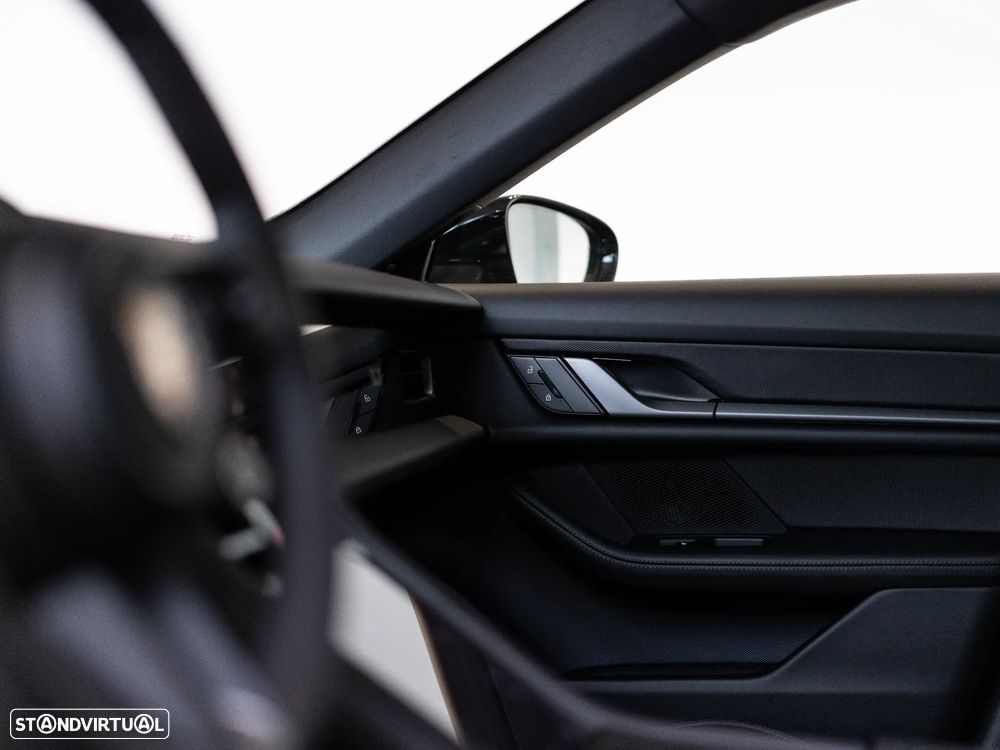 Porsche Taycan 4S Bateria Performance Plus - 42