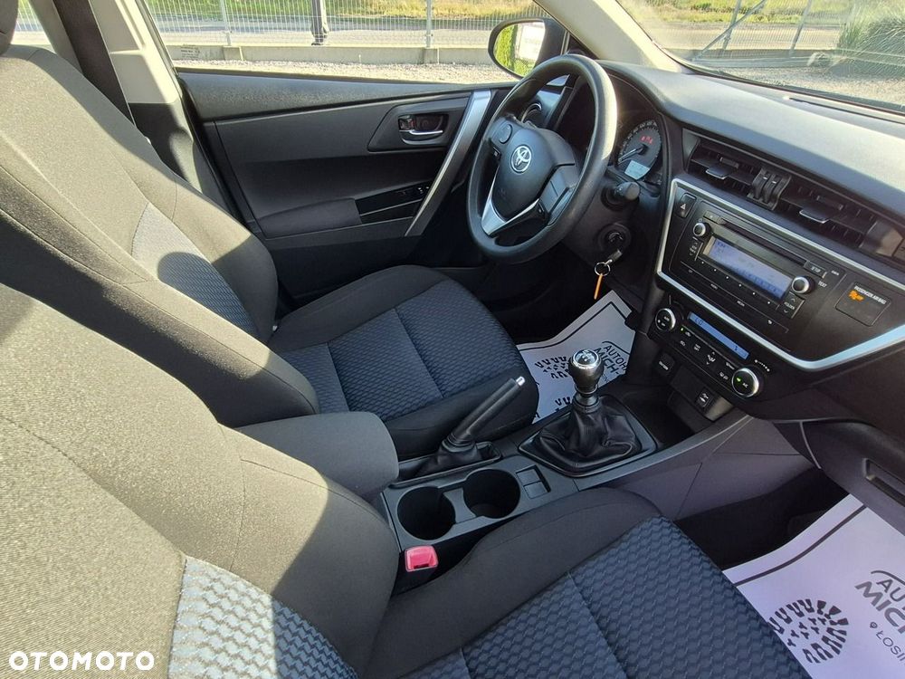 Toyota Auris - 23