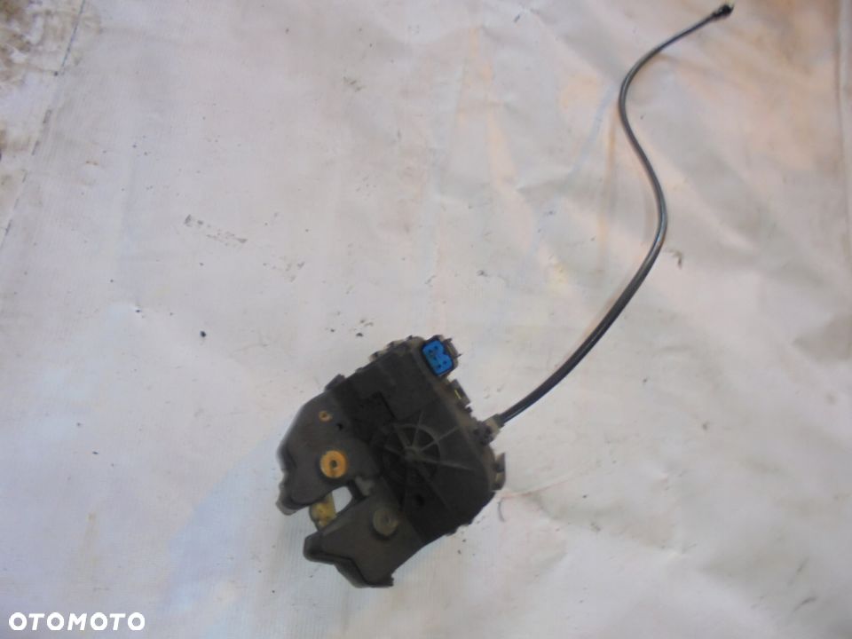 ZAMEK BAGAZNIKA FOCUS MK1 - 2