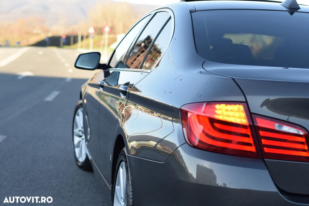 BMW Seria 5 525d xDrive Aut. - 28