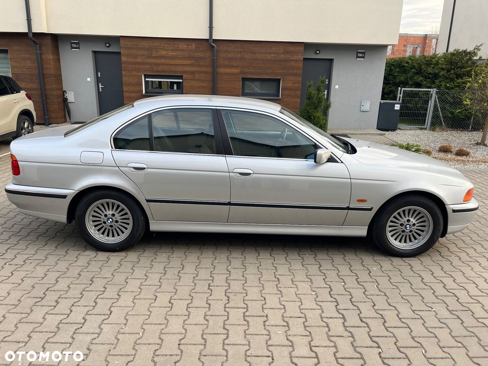 BMW Seria 5 - 8