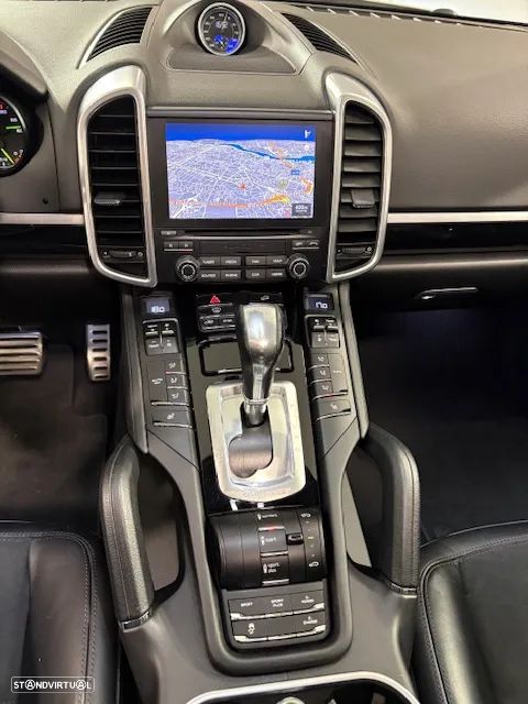 Porsche Cayenne S E-Hybrid Platinum Edition - 26