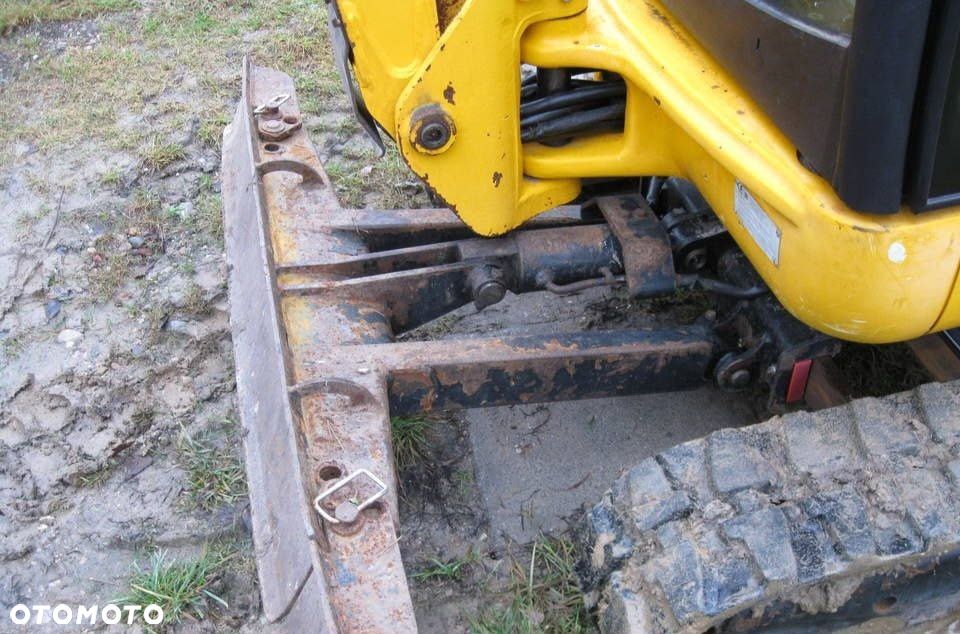 JCB 8018 - 3