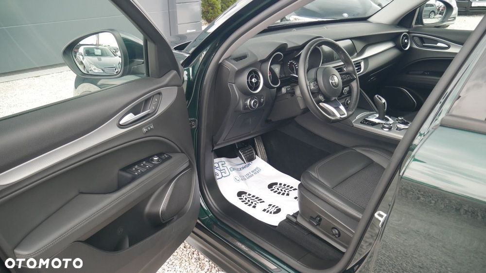 Alfa Romeo Stelvio - 19