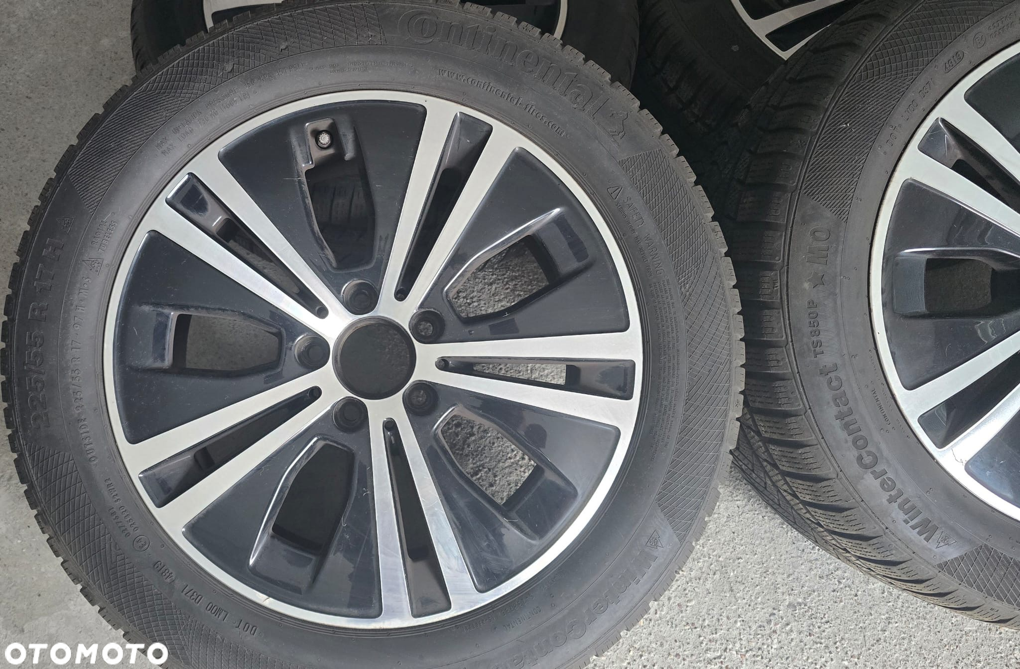 Mercedes-Benz Klasa E 220 d 4Matic T 9G-TRONIC Avantgarde - 19