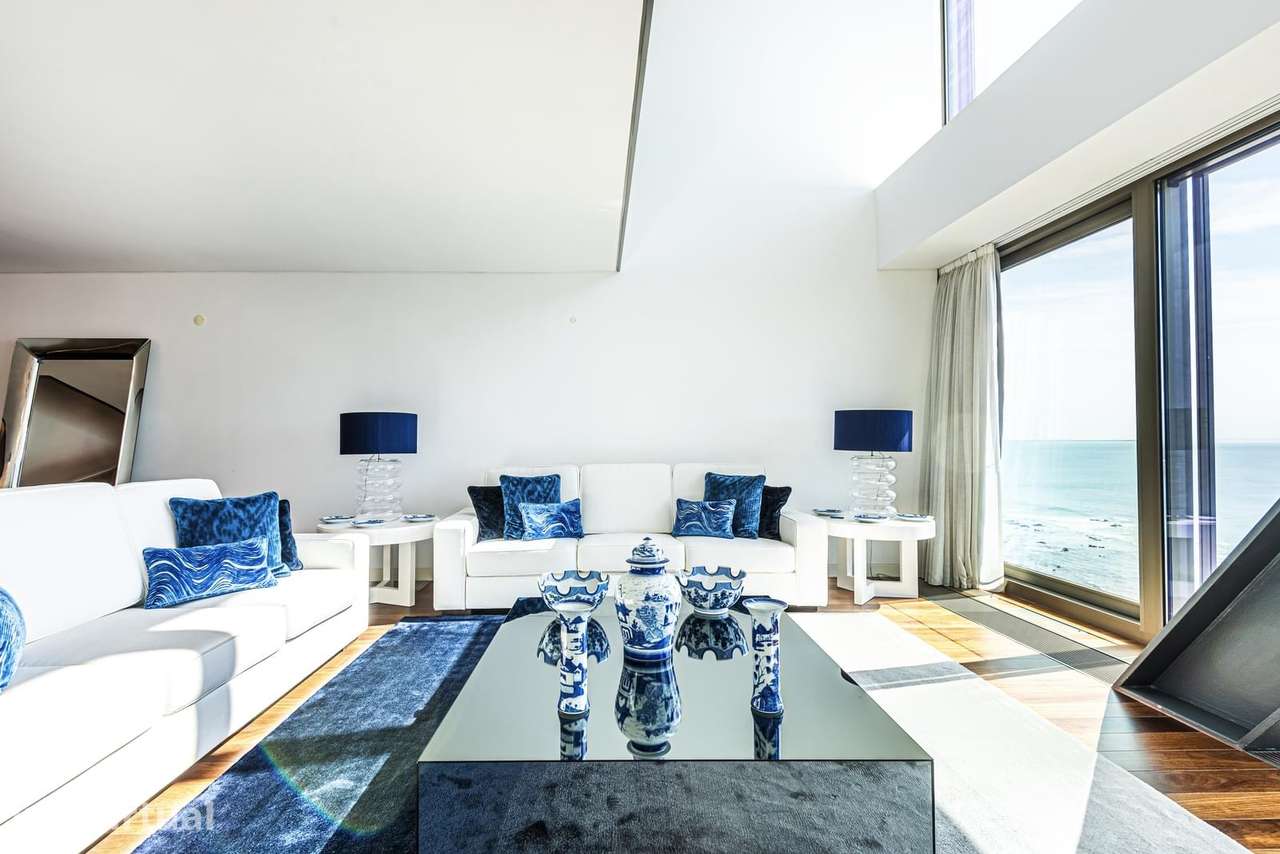 Duplex T3 em primeira linha mar, condomínio de luxo em Cascais - Grande imagem: 4/37