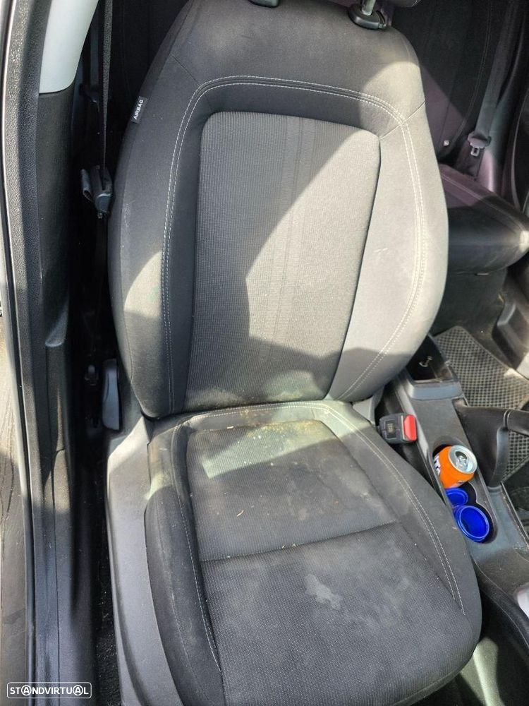 BANCO FRENTE DIREITO FIAT II TIPO 357 HATCHBACK - 1