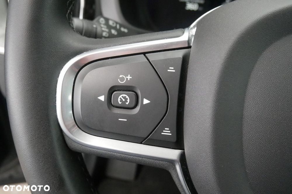Volvo XC 60 - 25