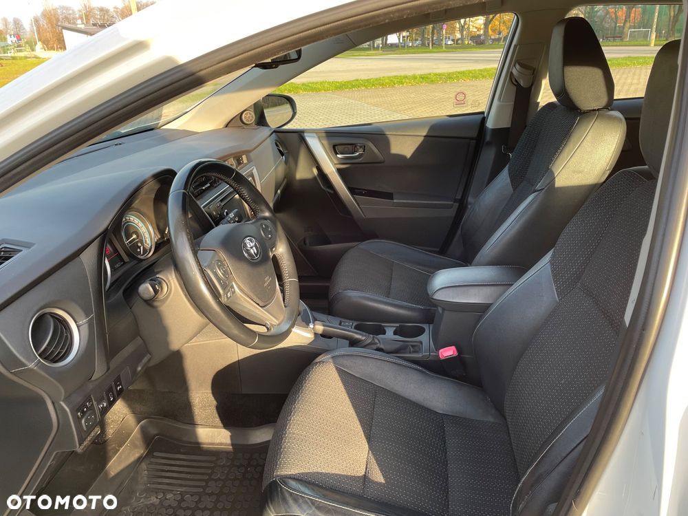 Toyota Auris - 4