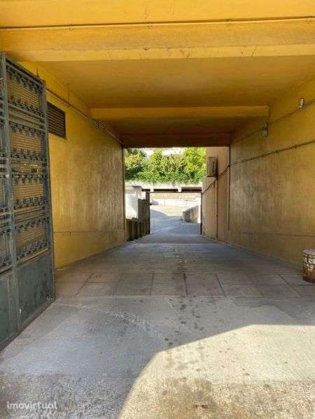 Garagem fechada no Bolhão/Porto (não vende) - Grande imagem: 5/6