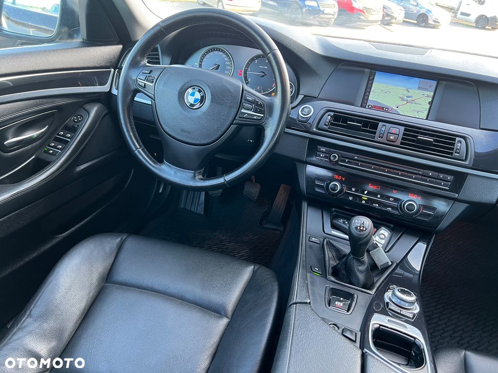 BMW Seria 5 525d - 19