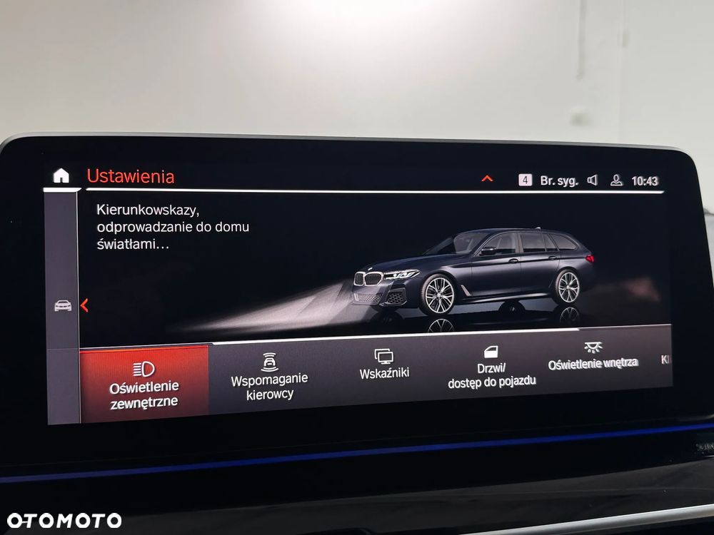 BMW Seria 5 520d xDrive Touring M Sport Edition - 36