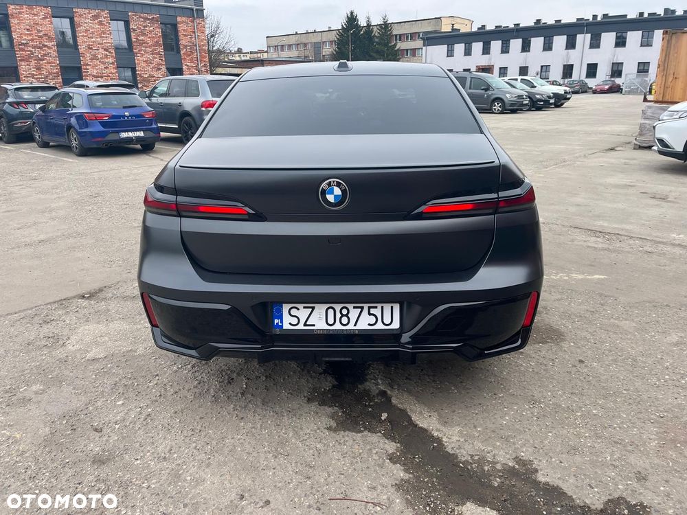 BMW Seria 7 - 22