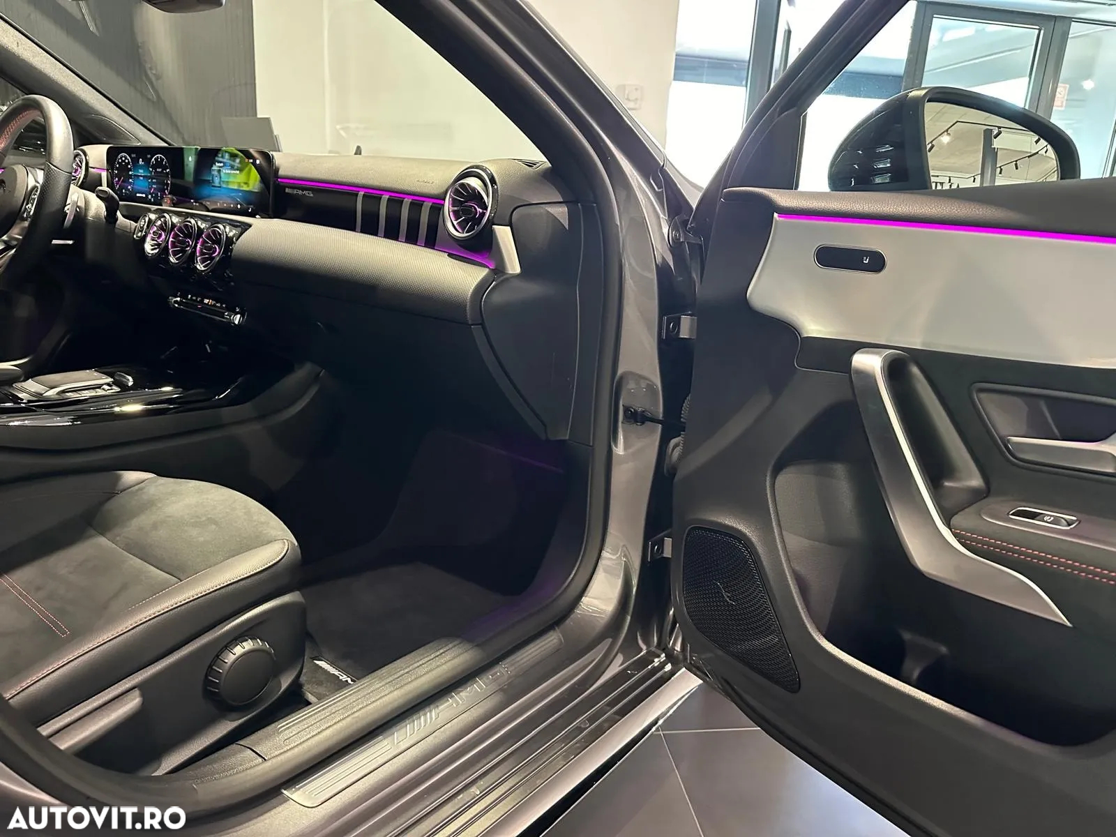 Mercedes-Benz A AMG 35 4MATIC MHEV 8G-DCT - 16