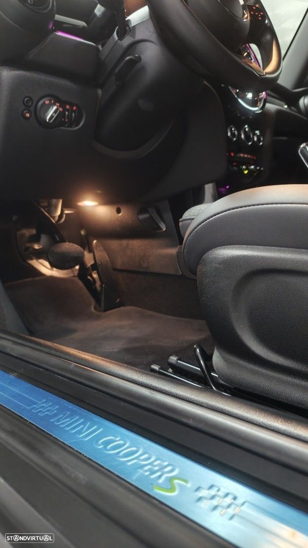 MINI 3 Portas Cooper SE Premium Essential - 47