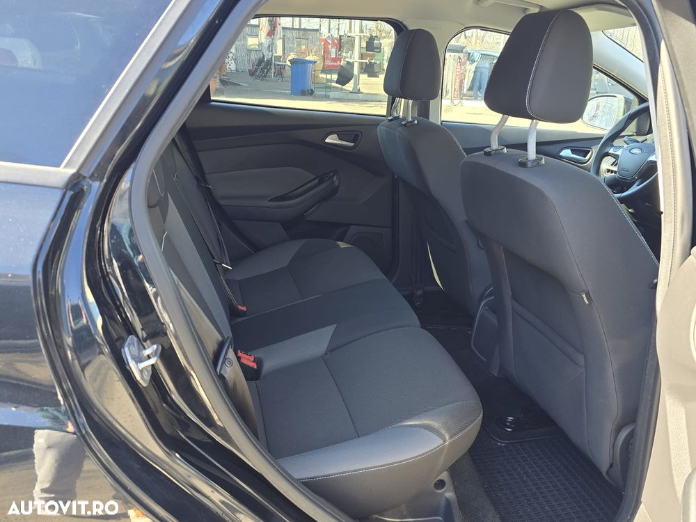 Ford Focus 1.0 EcoBoost Start-Stopp-System TITANIUM - 9