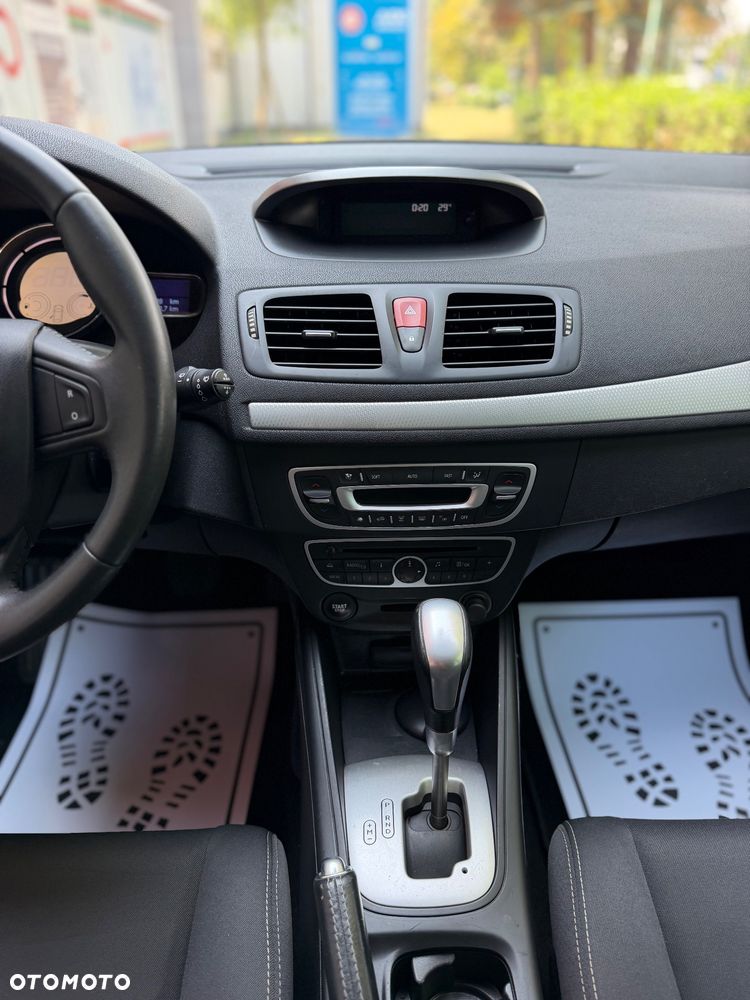 Renault Megane 2.0 140 CVT Luxe - 26