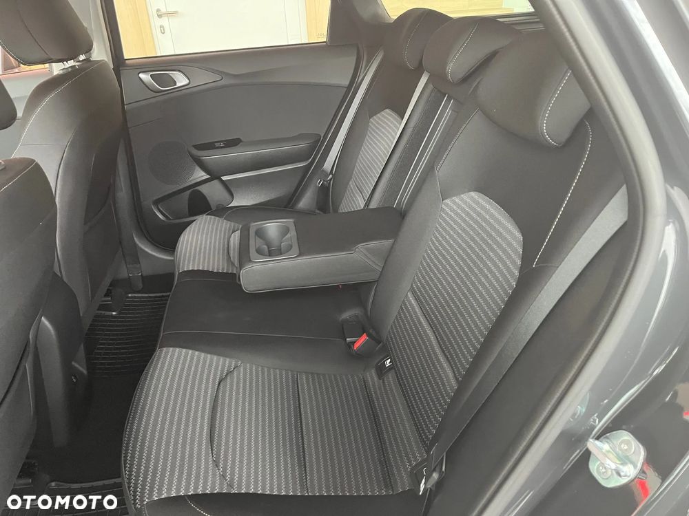 Kia Ceed 1.5 T-GDI M DCT - 17