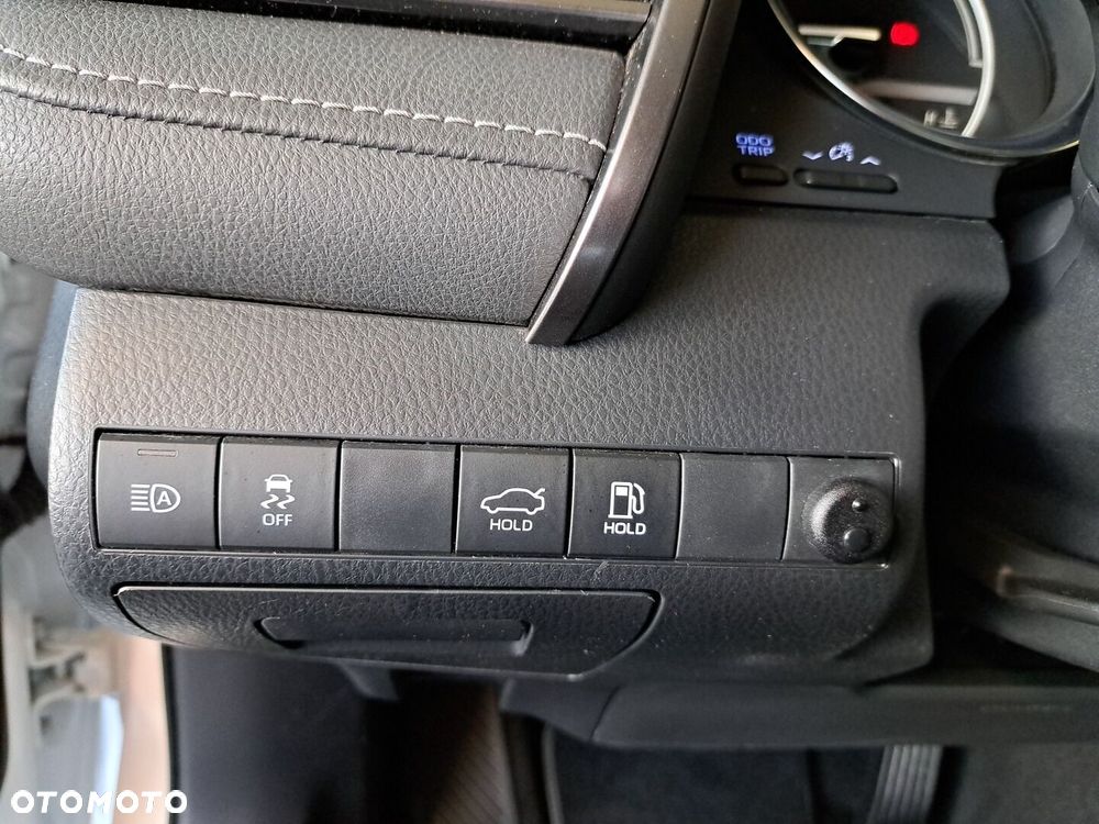 Toyota Camry 2.5 Hybrid Prestige CVT - 36