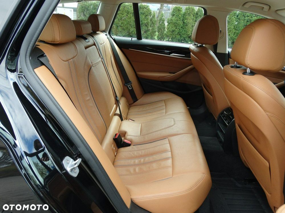 BMW Seria 5 520d Luxury Line - 12