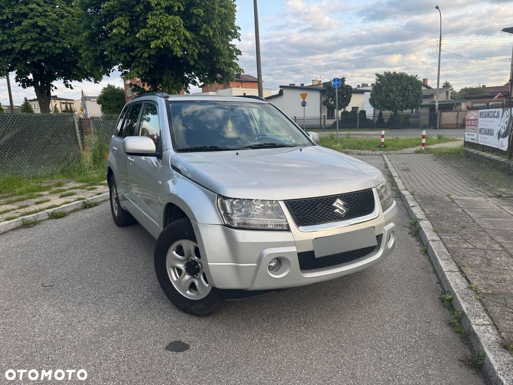 Suzuki Grand Vitara 2.0 - 5