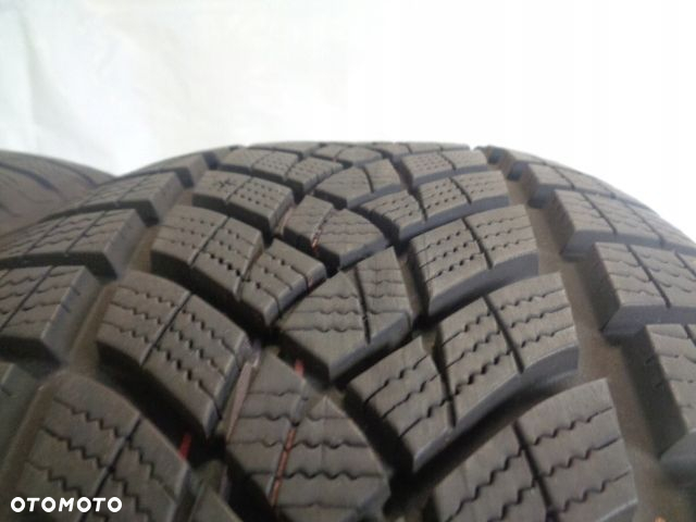 GOODYEAR ULTRAGRIP PERFORMANCE  SUV 235/55R19 105V - 5