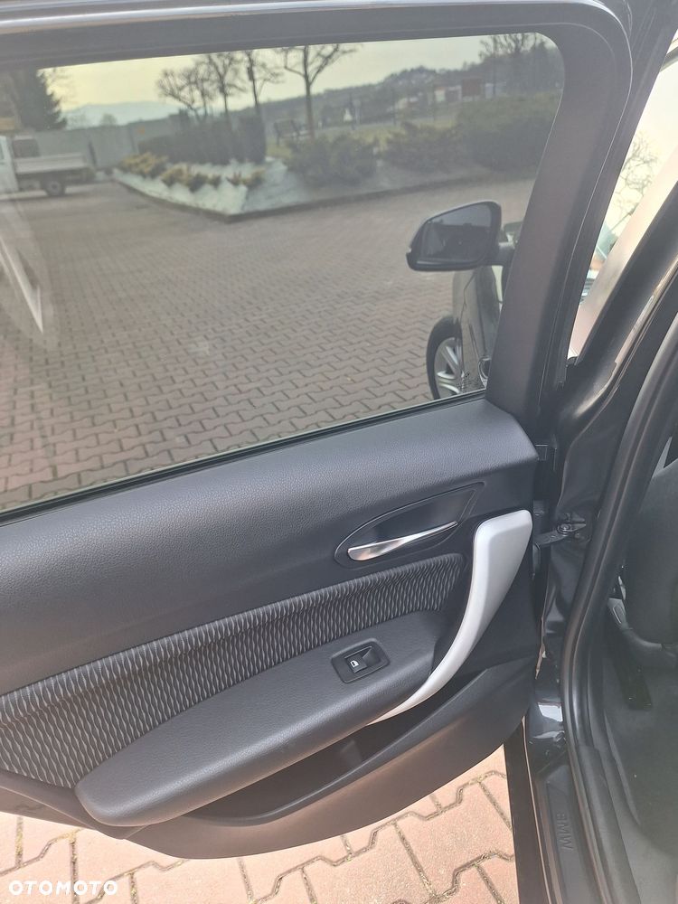 BMW Seria 1 116i Sport Line - 23