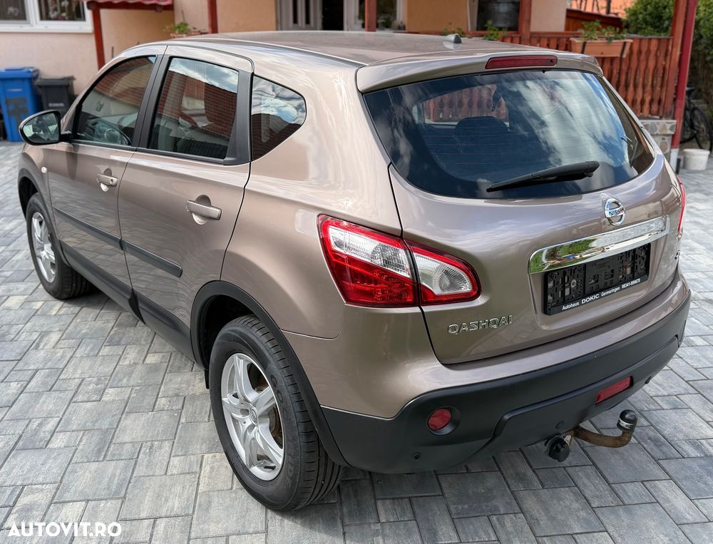 Nissan Qashqai 1.6 DCI 4 x 4 DPF Start/Stop tekna - 8