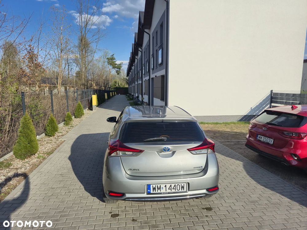 Toyota Auris Hybrid 135 Prestige - 6