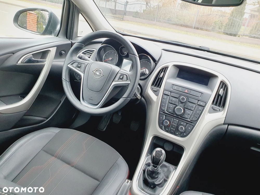 Opel Astra 1.4 Turbo - 23