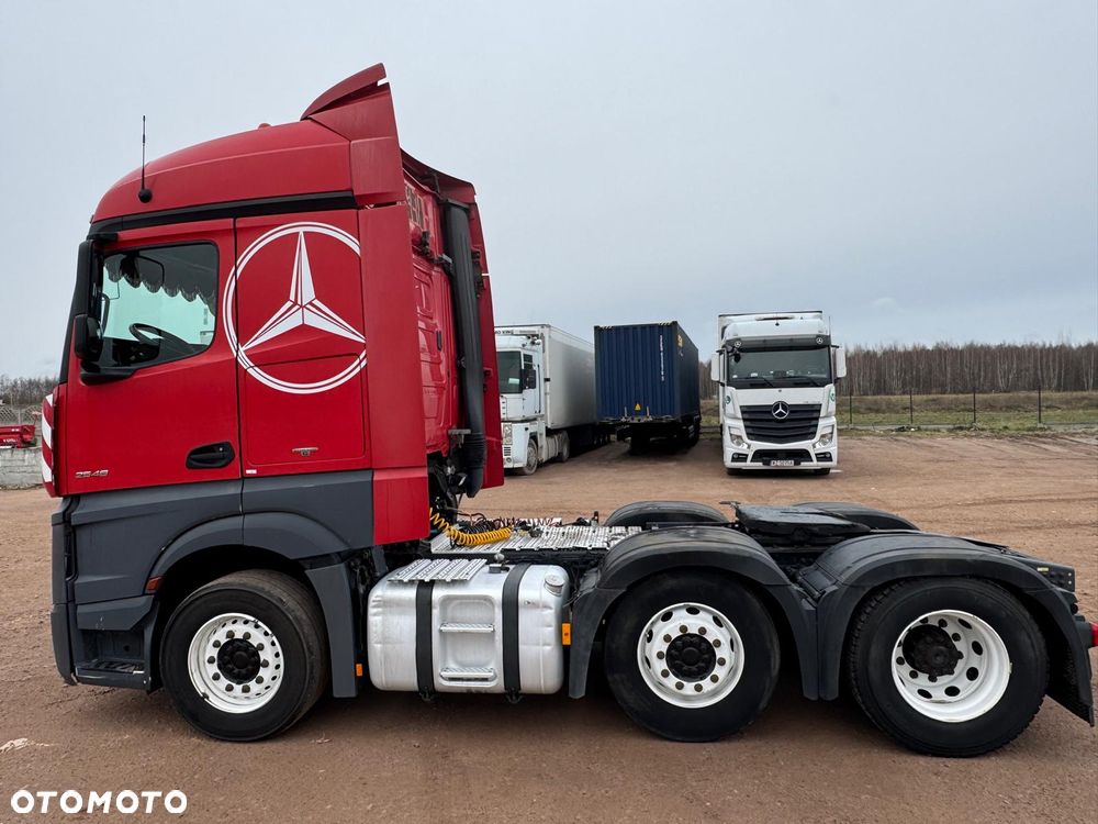 Mercedes-Benz Actros - 2