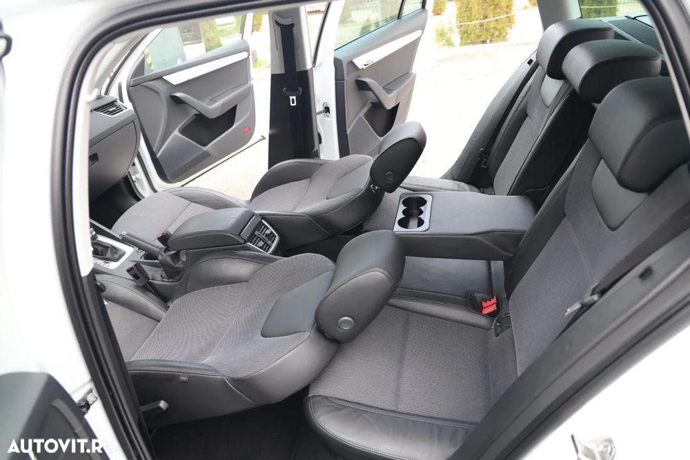 Skoda Octavia 1.6 TDI DSG Ambition - 9