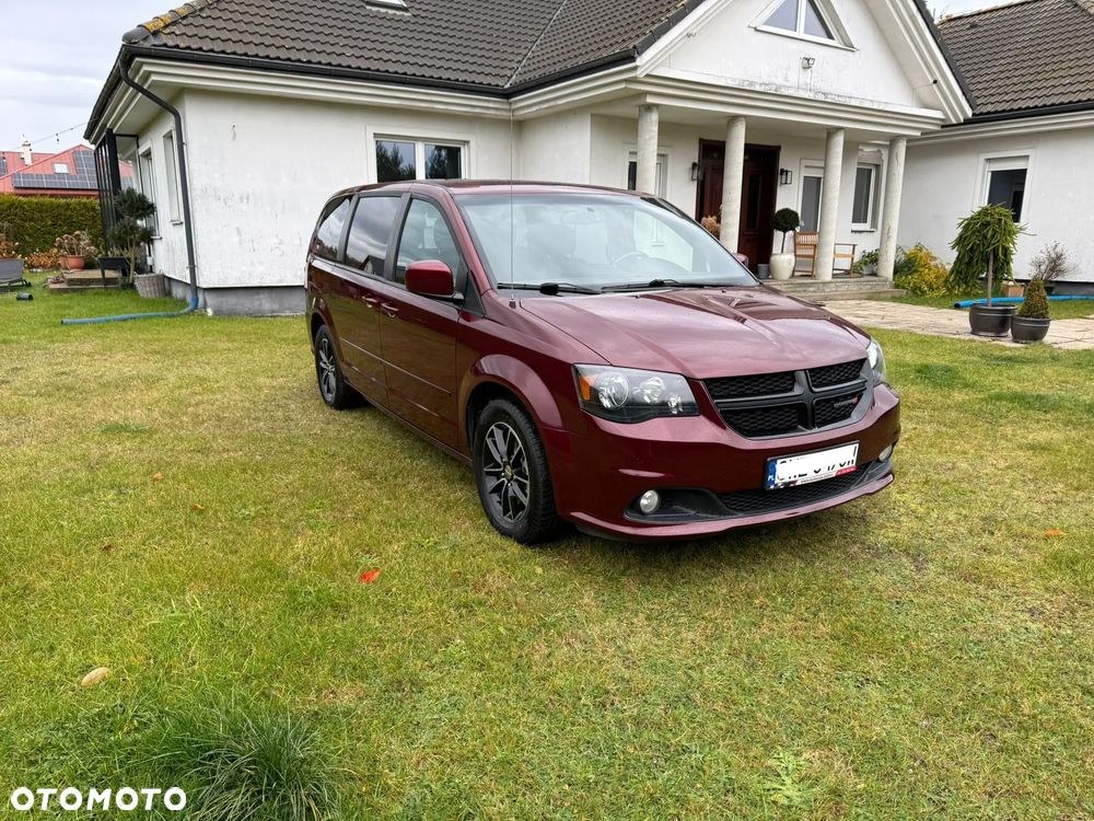 Dodge Grand Caravan 3.6 R/T - 1
