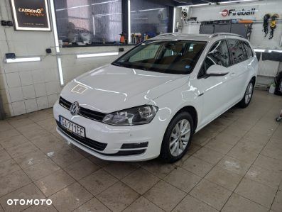 Volkswagen Golf - 1