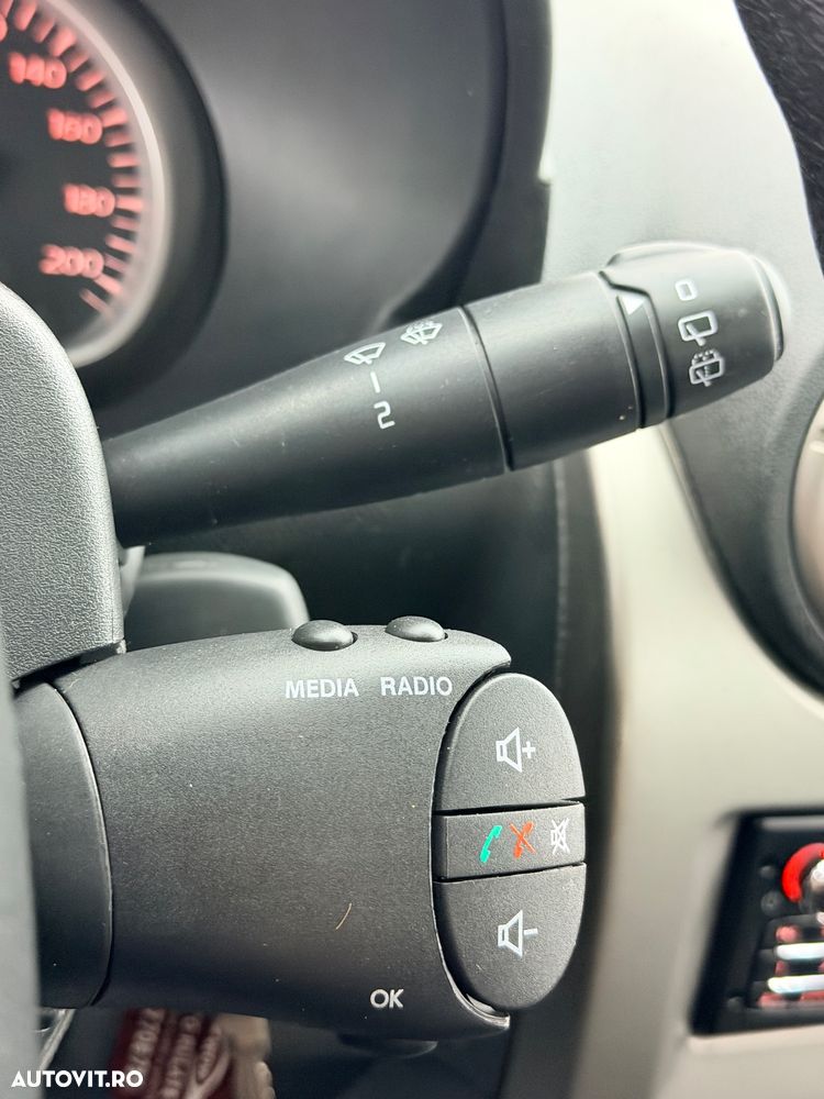 Dacia Duster 1.6 16V 4x2 Prestige - 25