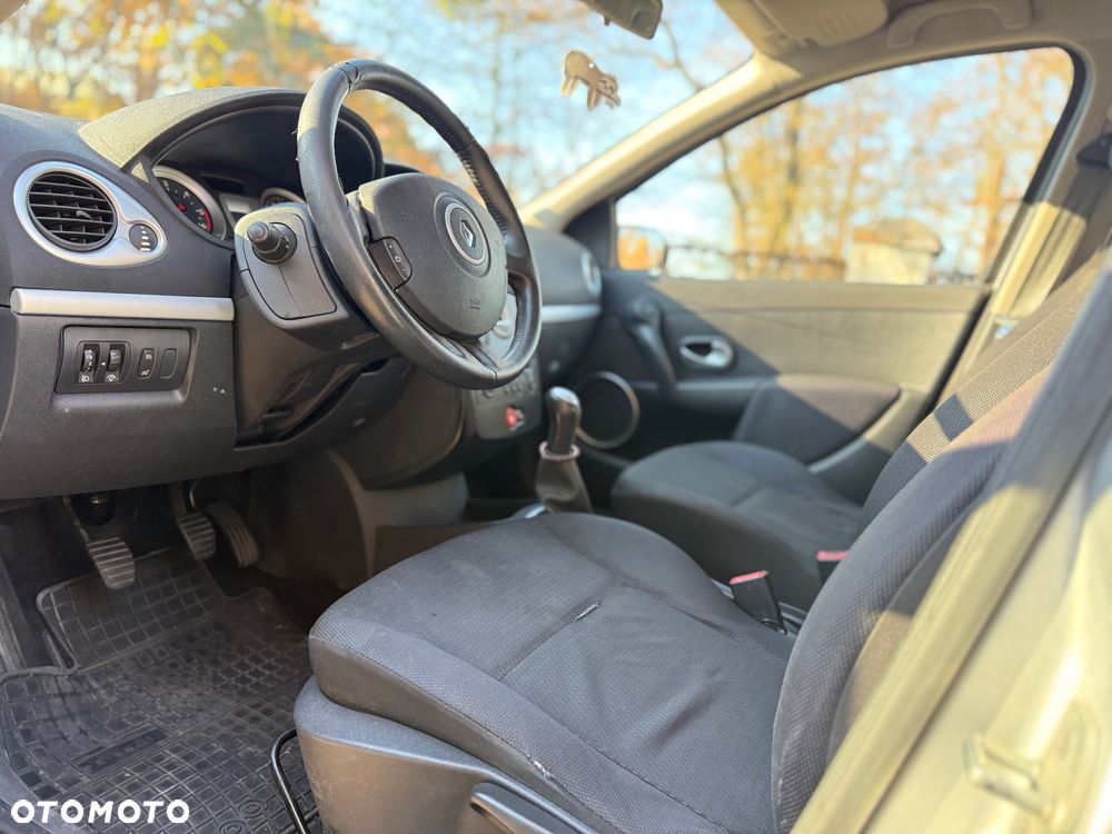 Renault Clio 1.5 dCi Dynamique - 12