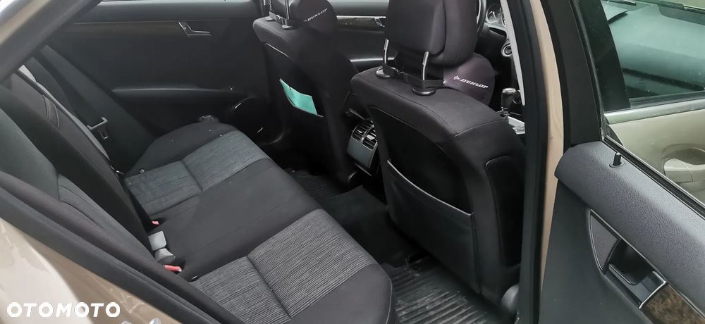 Mercedes-Benz Klasa C 220 CDI DPF Classic - 11