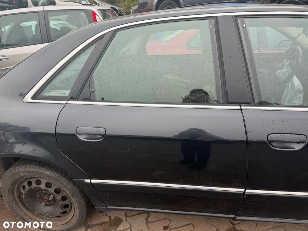 drzwi przód, tył, prawe, lewe  audi a8 Quattro kod lak: LZ9W
