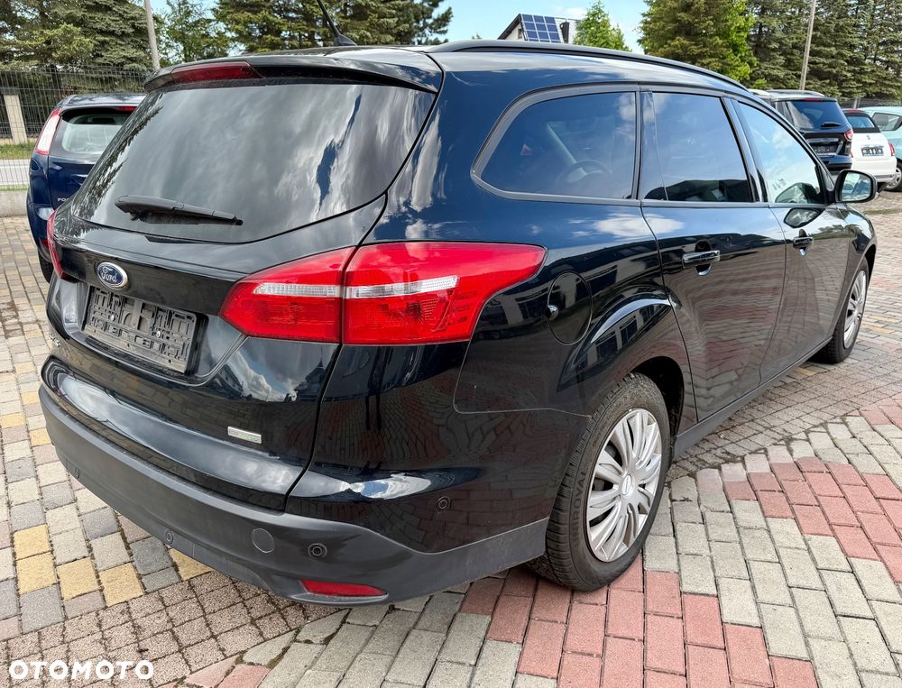 Ford Focus 1.0 EcoBoost Titanium ASS - 3