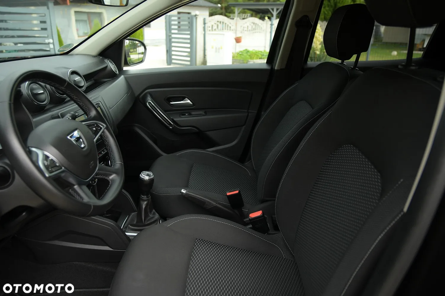 Dacia Duster 1.6 SCe Prestige - 23