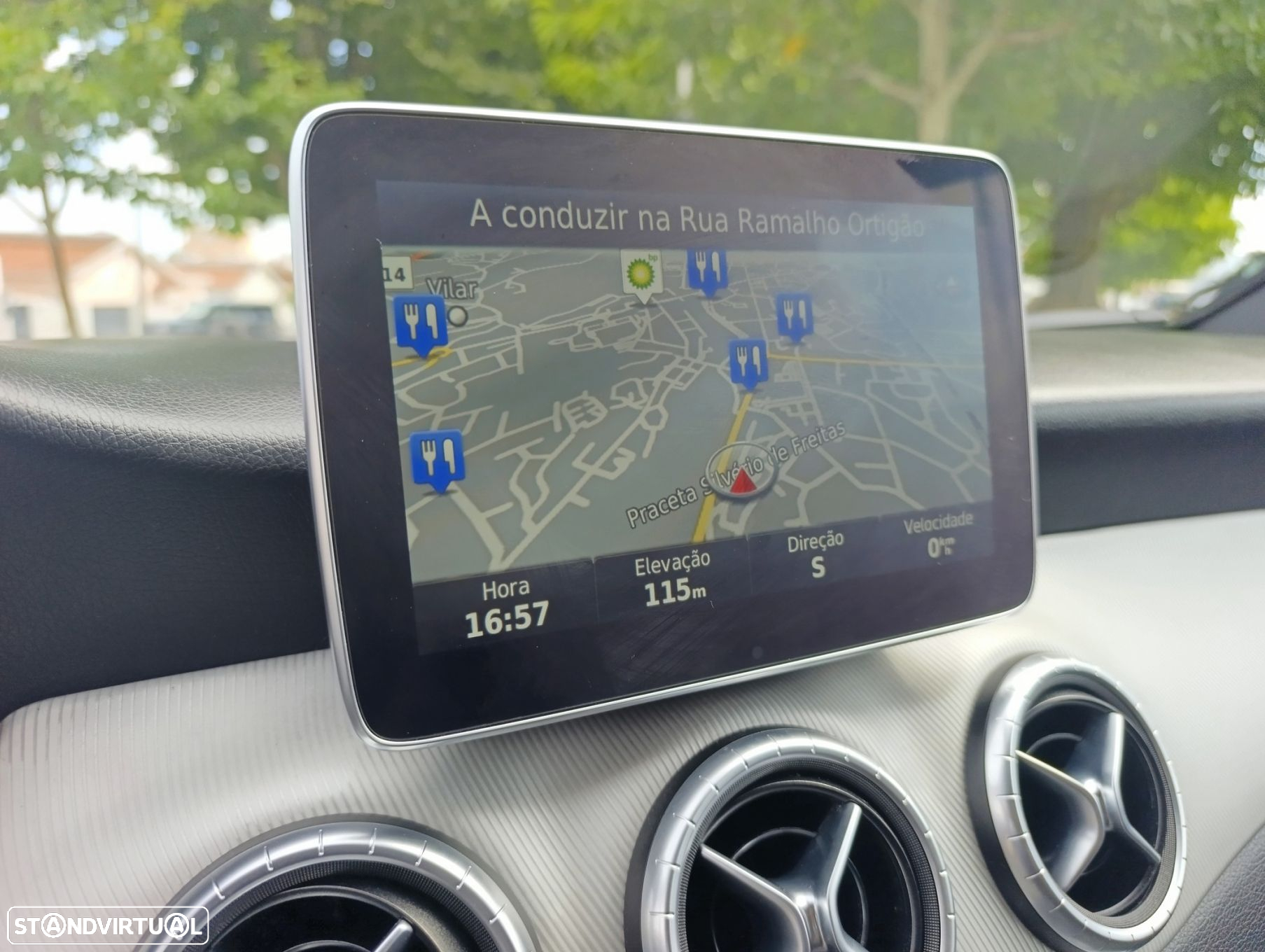 Mercedes-Benz CLA 180 Shooting Brake d BlueEFFICIENCY Edition - 9