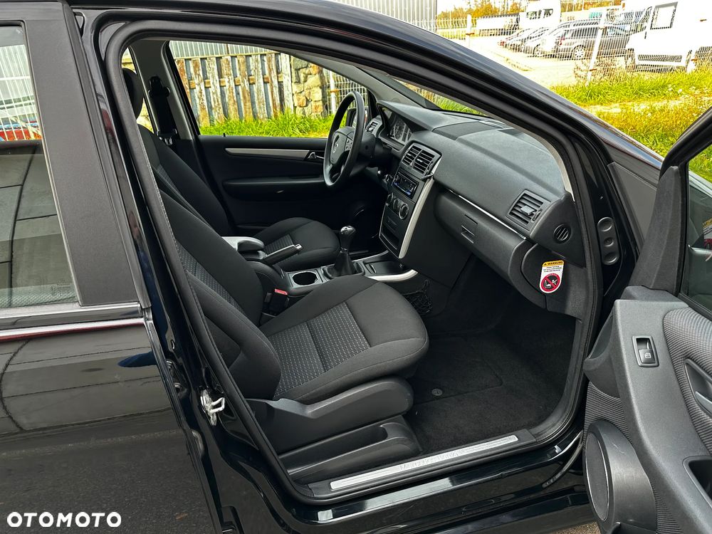 Mercedes-Benz Klasa B 180 CDI - 16