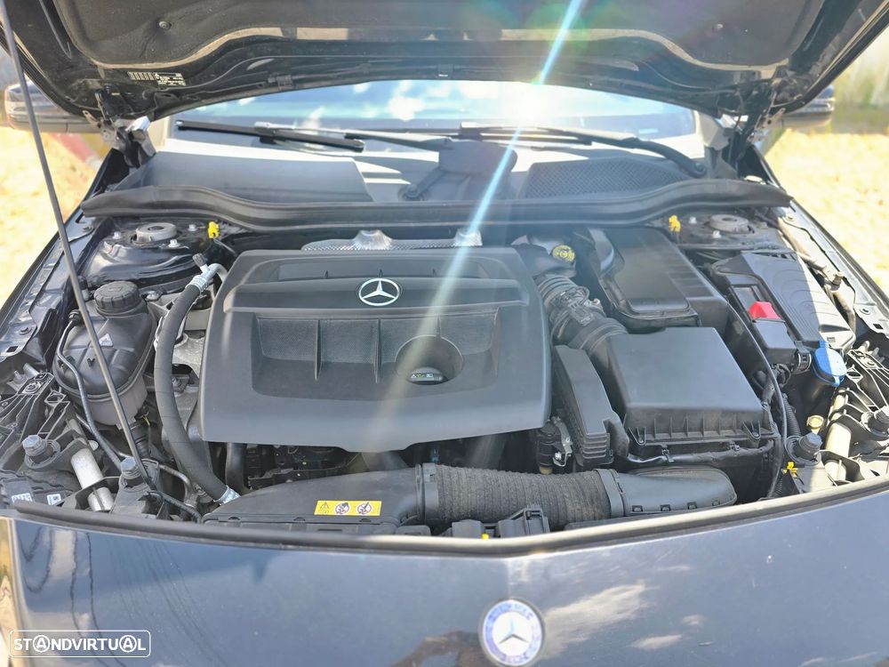 Mercedes-Benz A 180 d AMG Line - 12