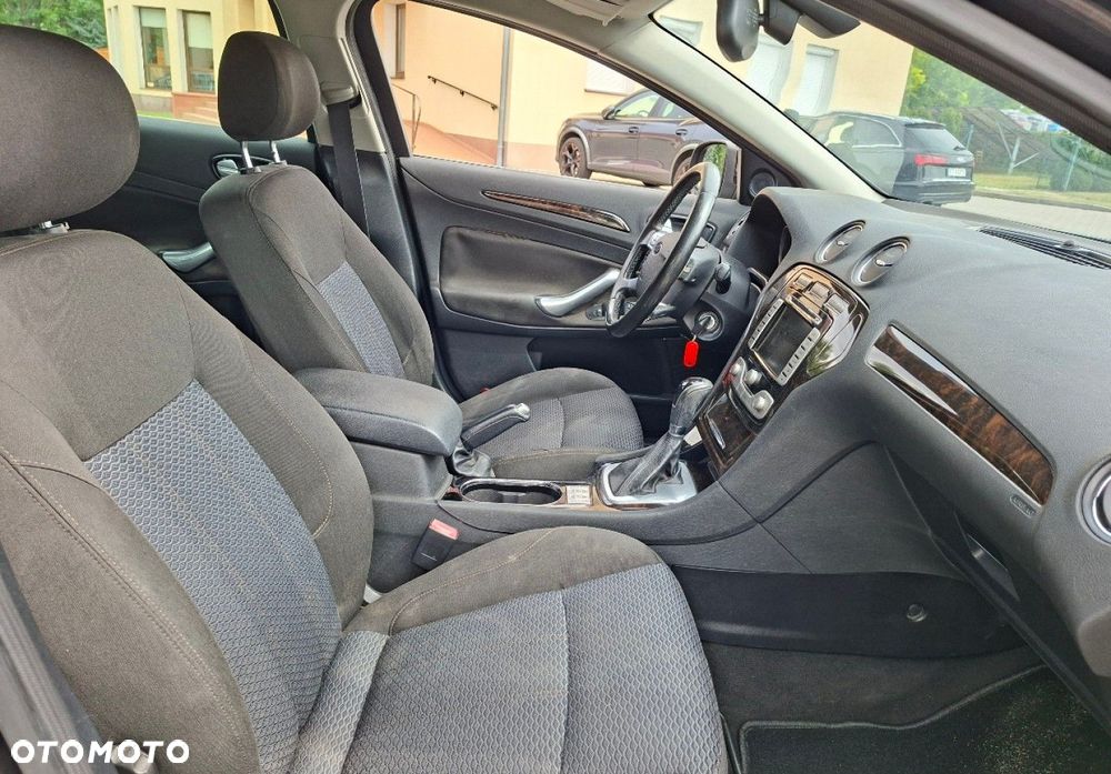 Ford Mondeo - 12