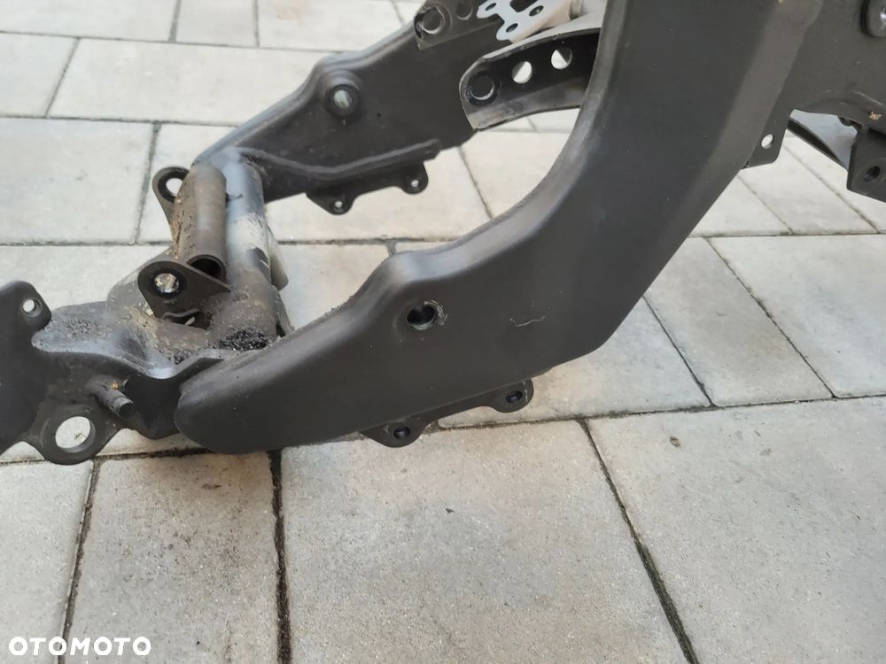 Rama z dokumentami Yamaha MT 125 2021 - 13